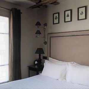 Hotel Saint-Louis en L'Isle